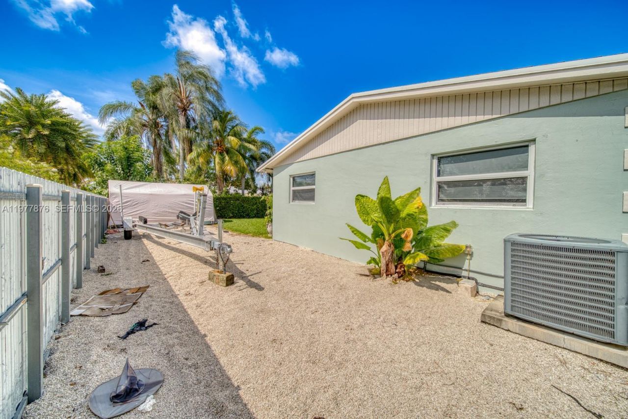 9104 SW 180th St , Palmetto Bay, FL 33157 Photo