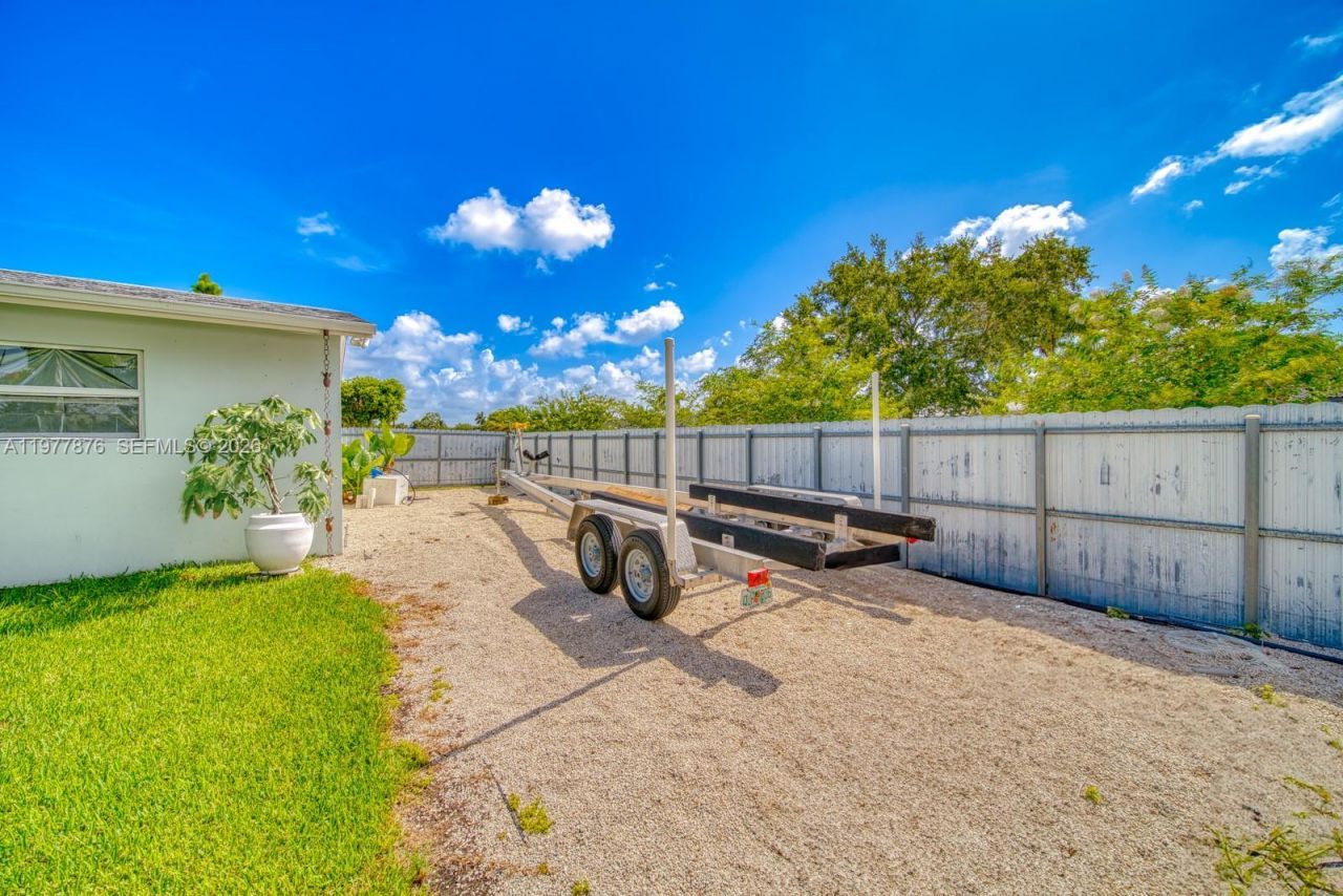 9104 SW 180th St , Palmetto Bay, FL 33157 Photo