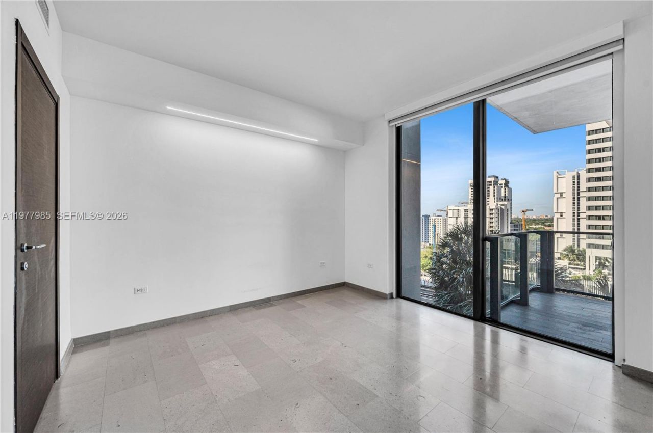 88 SW 7th St , Unit 806, Miami, FL 33130 Photo