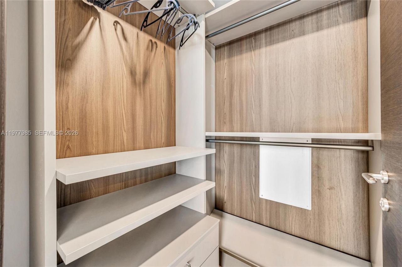 88 SW 7th St , Unit 806, Miami, FL 33130 Photo