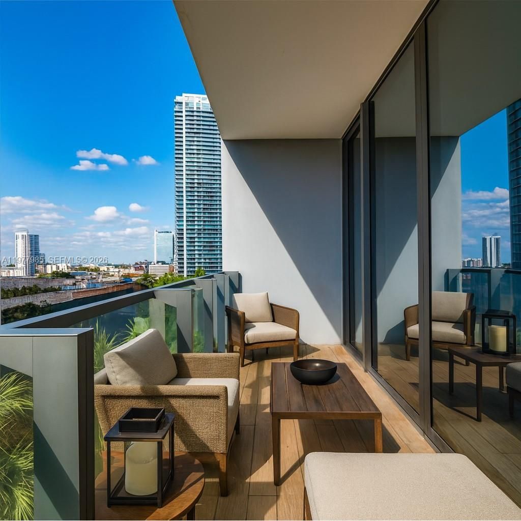 88 SW 7th St , Unit 806, Miami, FL 33130 Photo