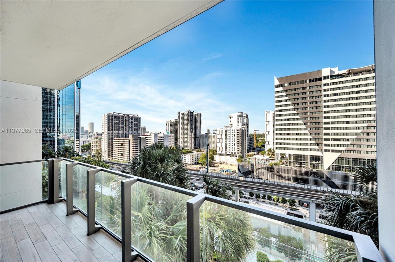 88 SW 7th St , Unit 806, Miami, FL 33130 Photo