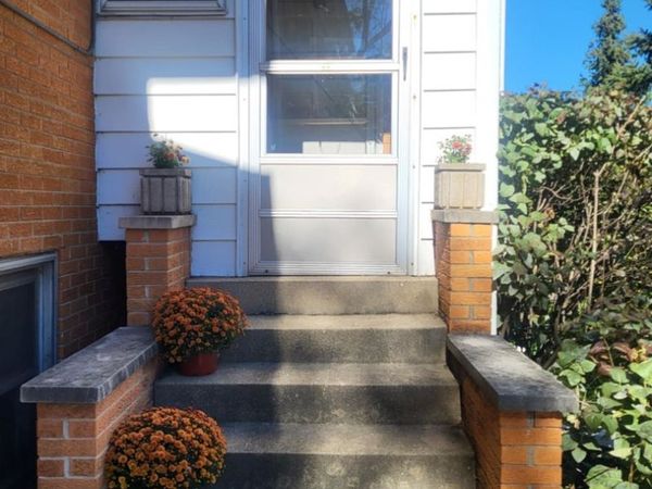 8435 S 81st Avenue , Unit 1, Justice, IL 60458