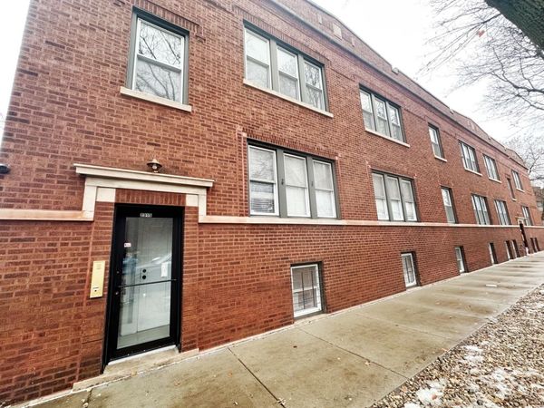 2315 W Waveland Avenue, Unit B, Chicago, IL 60618