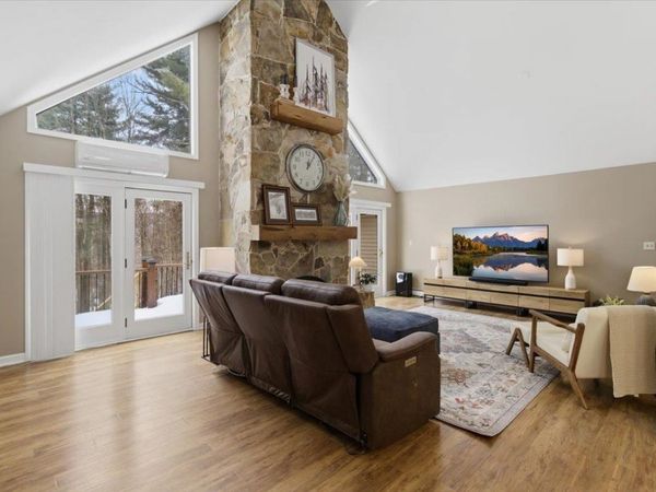 297 Farm Road, Arlington, VT 05250