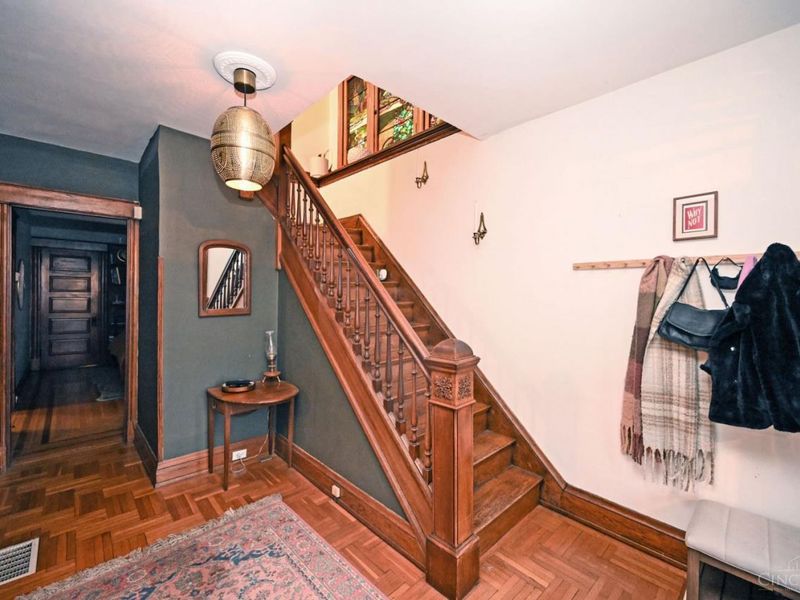 3433 Pleasant View Avenue, Cincinnati, OH 45207 Photo 5