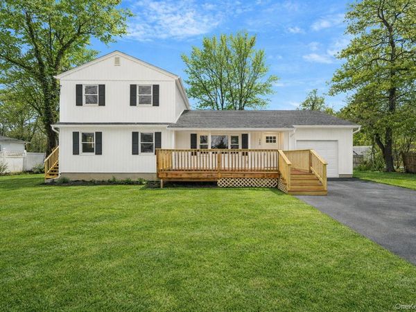 1730 Heckscher Avenue , Bay Shore, NY 11706