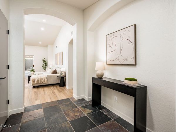 1033 E HEARNE Way, Gilbert, AZ 85234