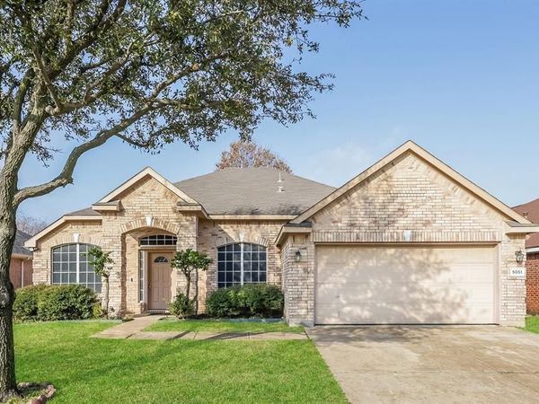 5051 Showdown Lane , Grand Prairie, TX 75052