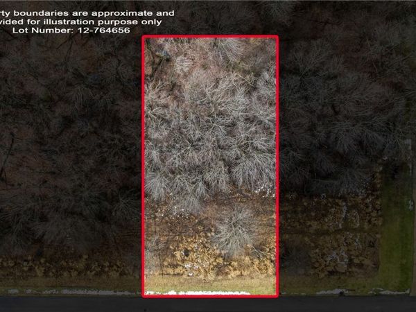 Lakeview Drive , Hubbard, OH 44425