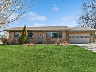 683 Riviera Drive, New Brighton, MN 55112