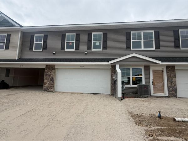 21610 Magnolia Way, Farmington, MN 55024