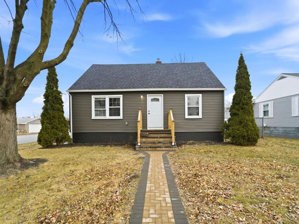 747 N Lafayette Street, Griffith, IN 46319
