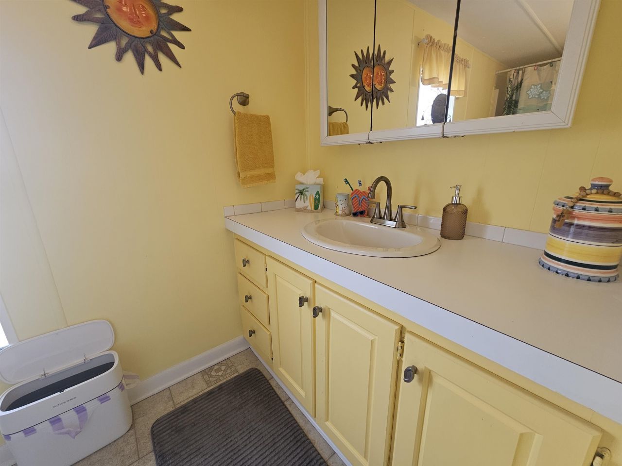 701 Parkway Dr. Photo 12