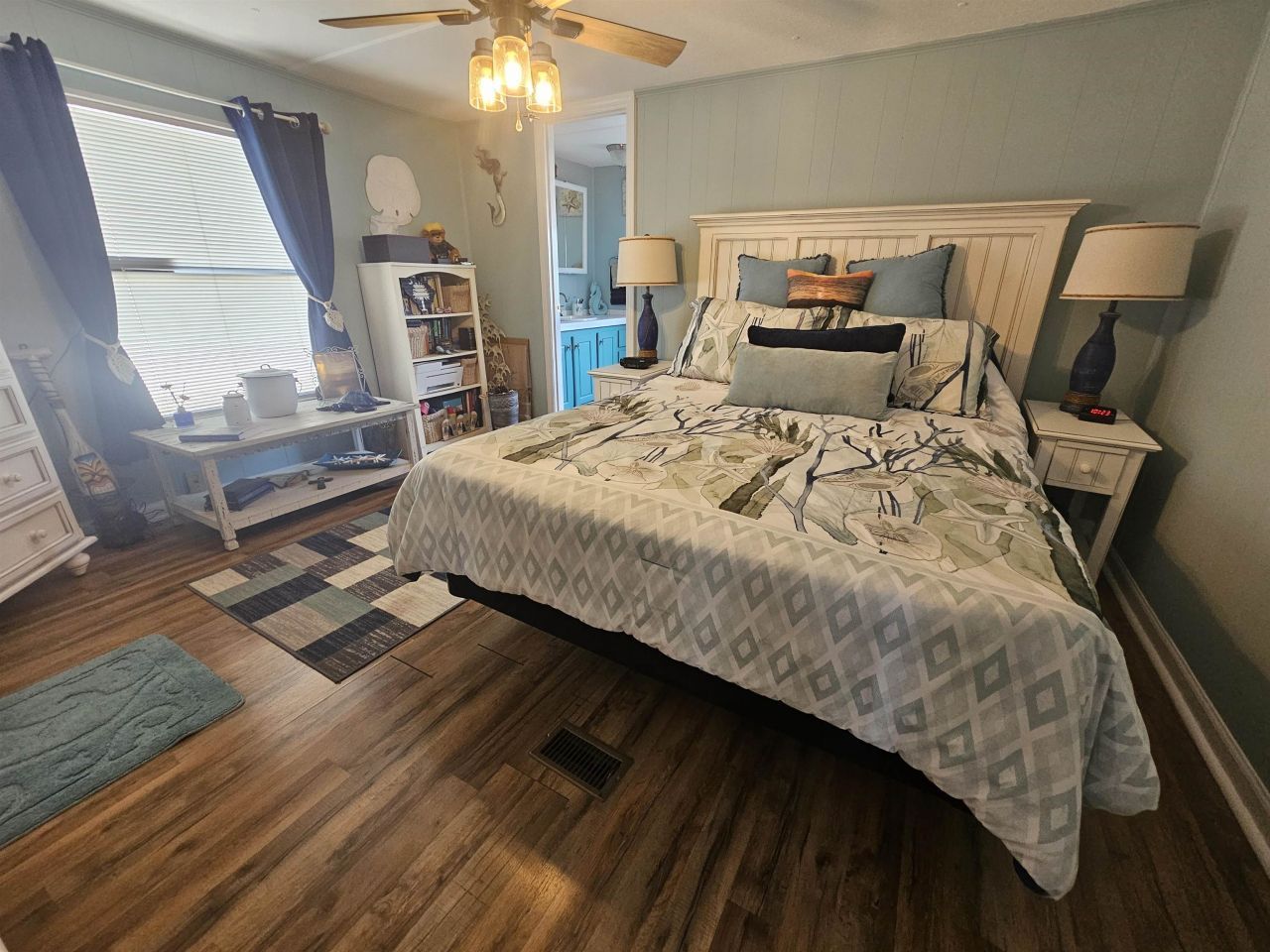 701 Parkway Dr. Photo 15