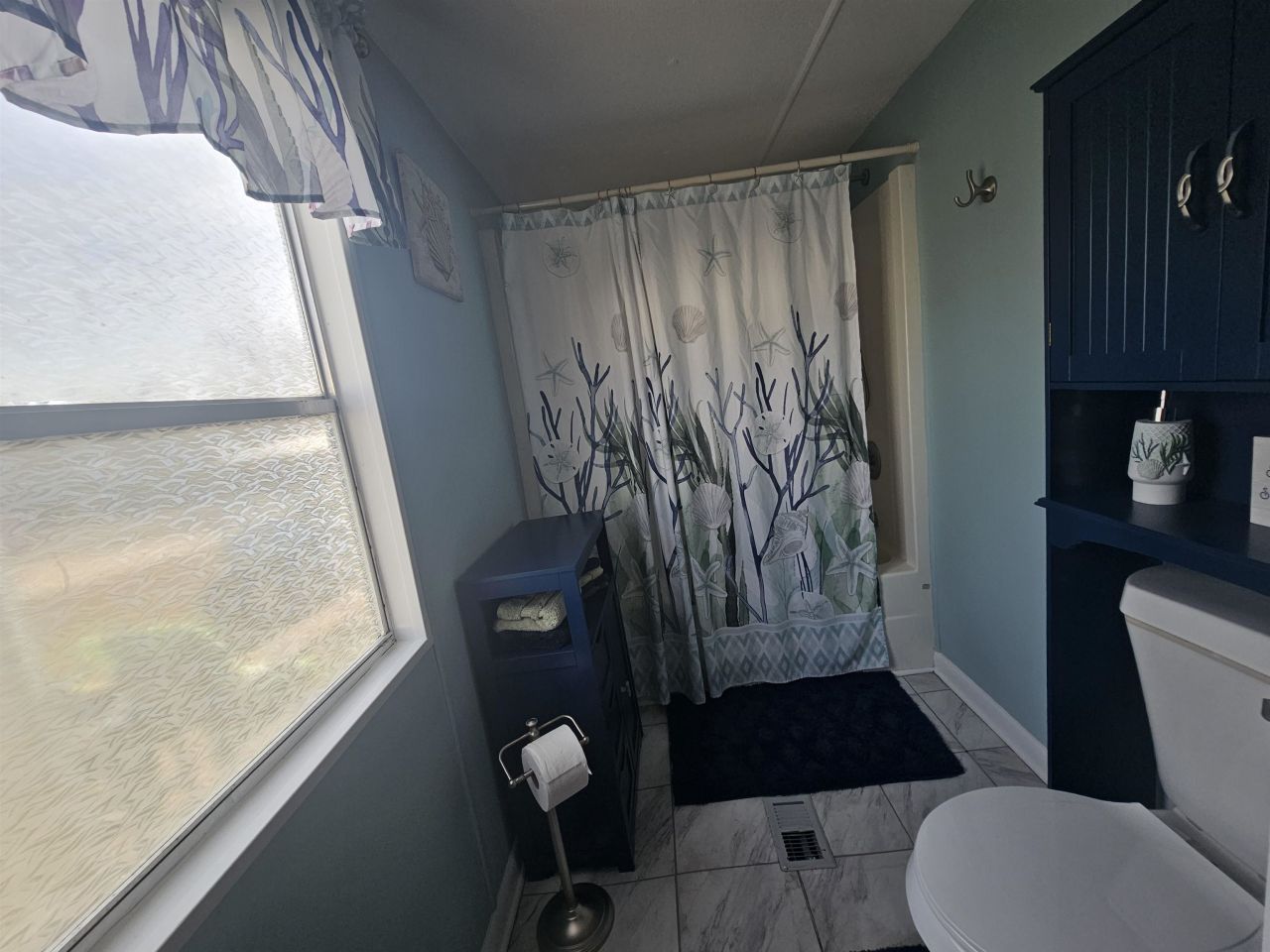 701 Parkway Dr. Photo 17