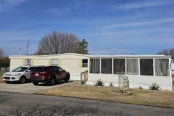 701 Parkway Dr. photo 4