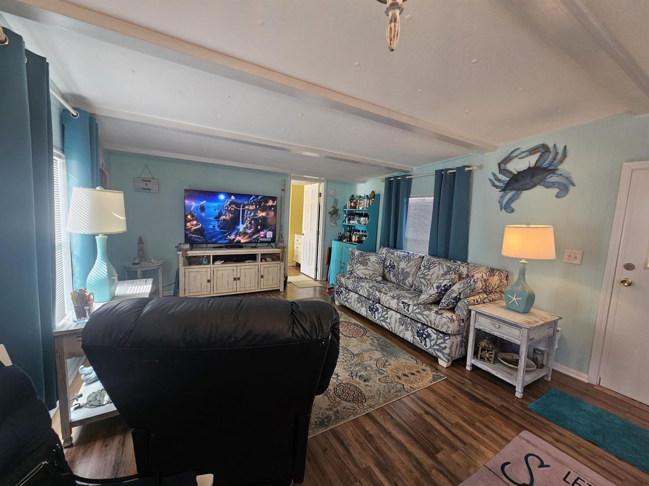 701 Parkway Dr. Photo 5