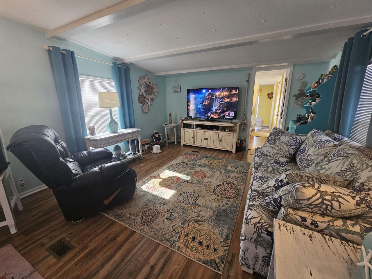 701 Parkway Dr. Photo 6