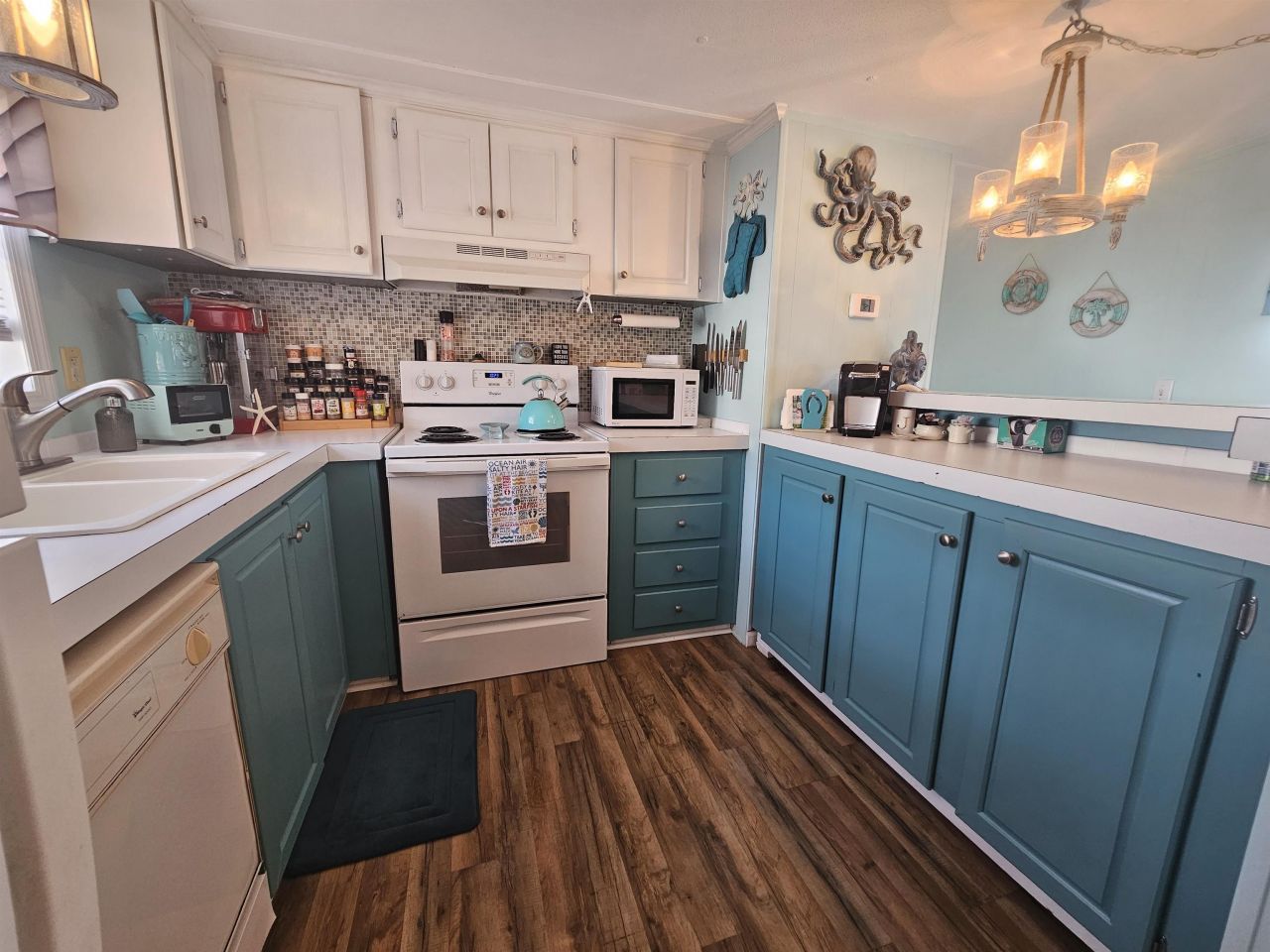 701 Parkway Dr. Photo 9