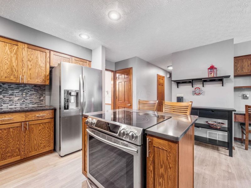 667 Salt Lick Lane, Columbus, OH 43230 Photo 11