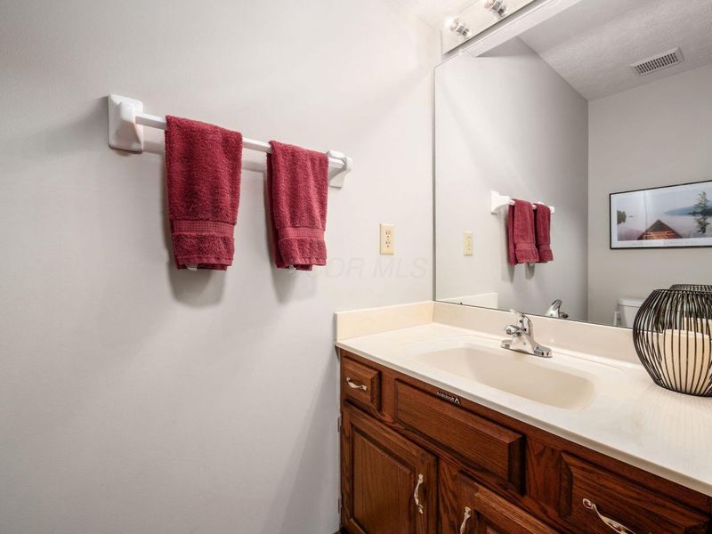 667 Salt Lick Lane, Columbus, OH 43230 Photo 29