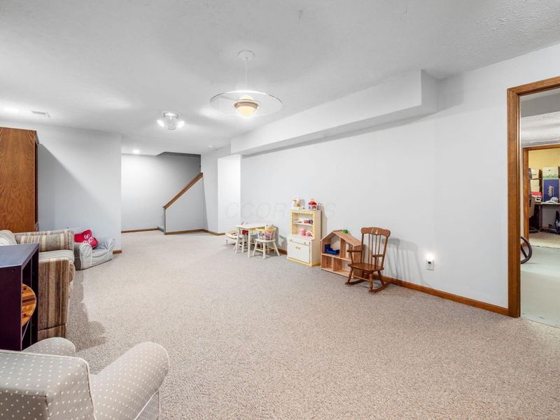 667 Salt Lick Lane, Columbus, OH 43230 Photo 32