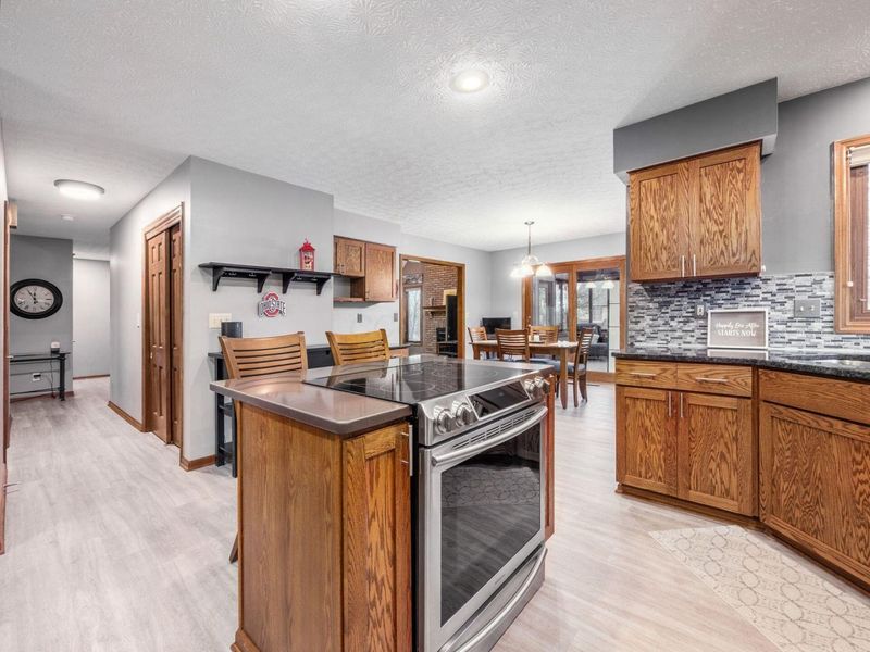 667 Salt Lick Lane, Columbus, OH 43230 Photo 8