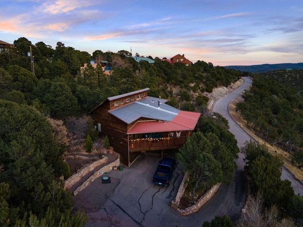 35 Manana Drive, Cedar Crest, NM 87008