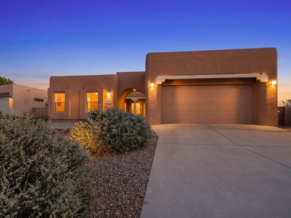 8203 Indigo Court NE, Albuquerque, NM 87122