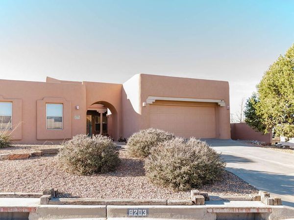 8203 Indigo Court NE, Albuquerque, NM 87122