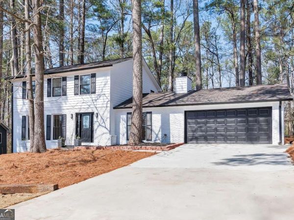 5112 Rocky Glen, Stone Mountain, GA 30088