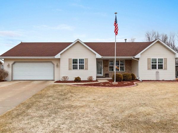 2270 MADDY COURT, Green Bay, WI 54303