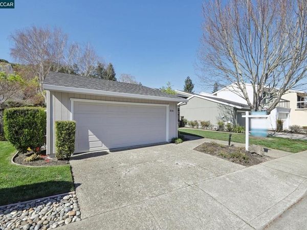 826 Augusta Dr, Moraga, CA 94556