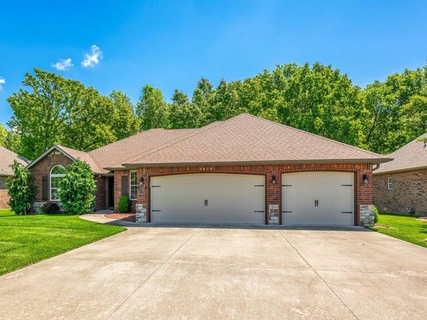 5628 S Winsor Drive, Battlefield, MO 65619