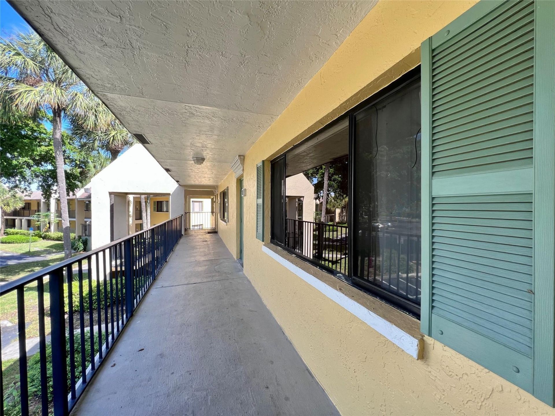 1013 Meadows Cir, Unit 1013, Boynton Beach, FL 33436 Photo