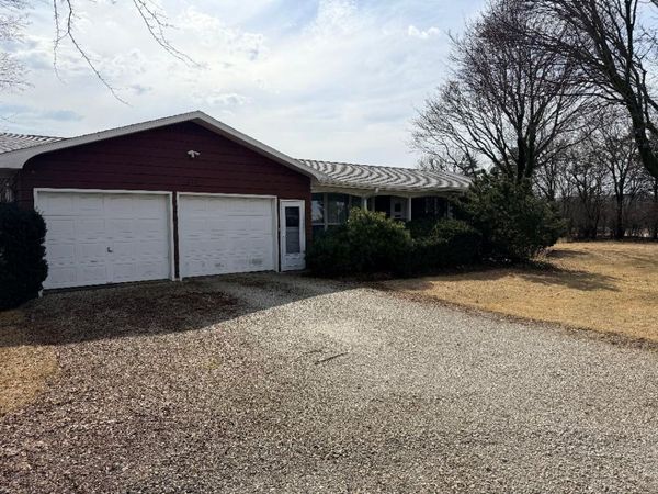 815 W Walnut Street , Oglesby, IL 61348