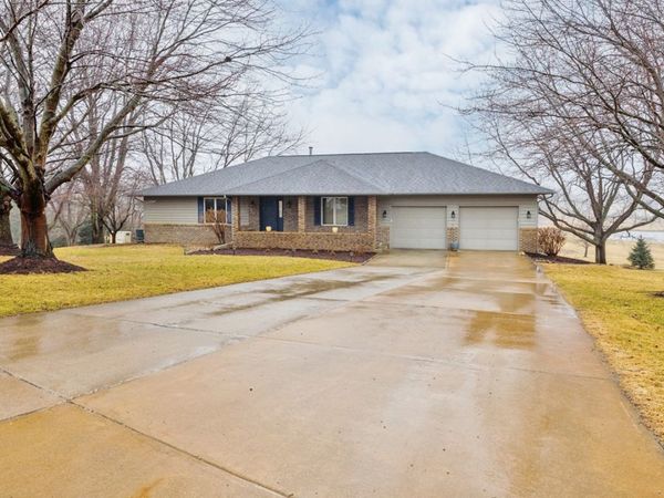 2838 Saint Andrews Court , El Paso, IL 61738