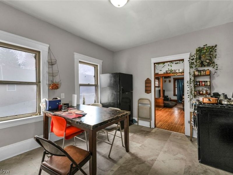 6904 Lawn Avenue, Cleveland, OH 44102 Photo 18