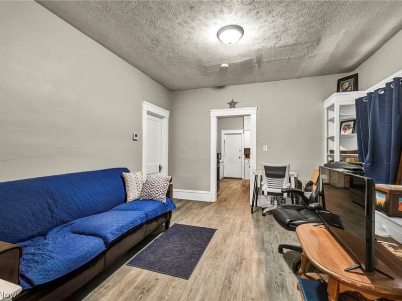 6904 Lawn Avenue, Cleveland, OH 44102 Photo 23