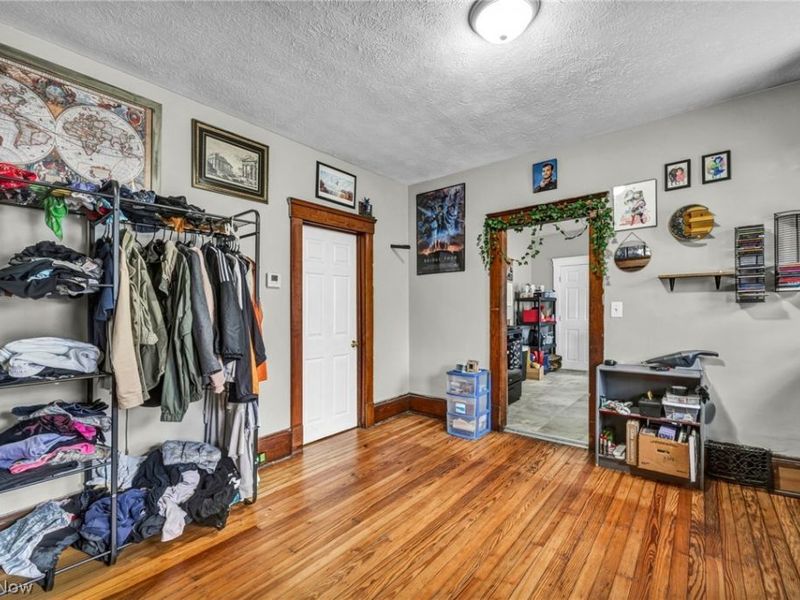 6904 Lawn Avenue, Cleveland, OH 44102 Photo 27