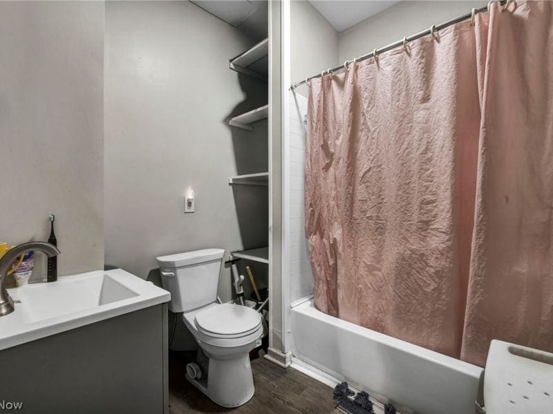 6904 Lawn Avenue, Cleveland, OH 44102 Photo 36