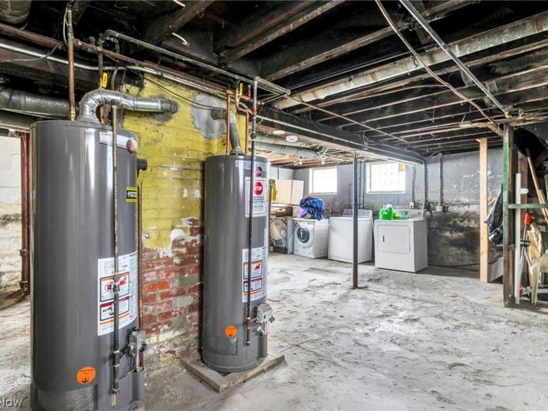 6904 Lawn Avenue, Cleveland, OH 44102 Photo 42