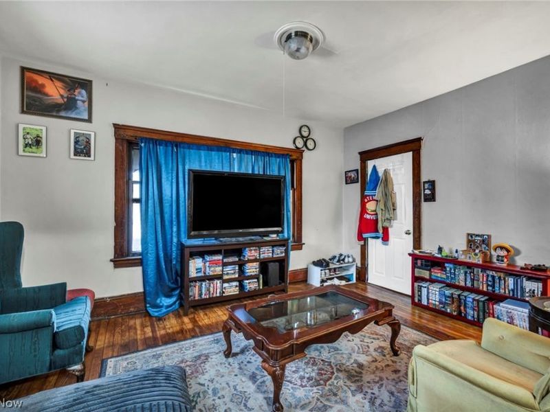 6904 Lawn Avenue, Cleveland, OH 44102 Photo 6