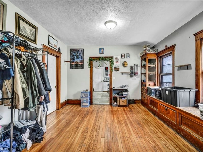 6904 Lawn Avenue, Cleveland, OH 44102 Photo 7