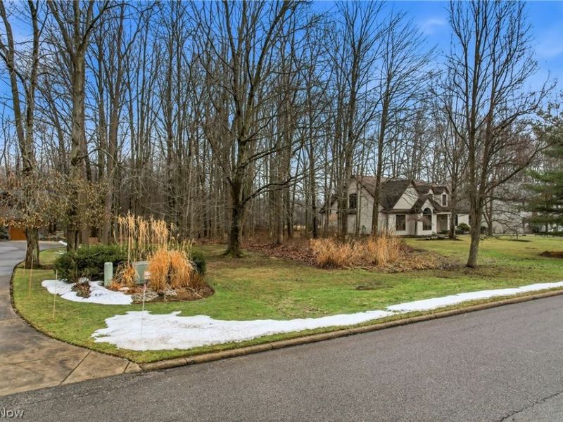 Lakeview Drive, Hubbard, OH 44425 Photo 3