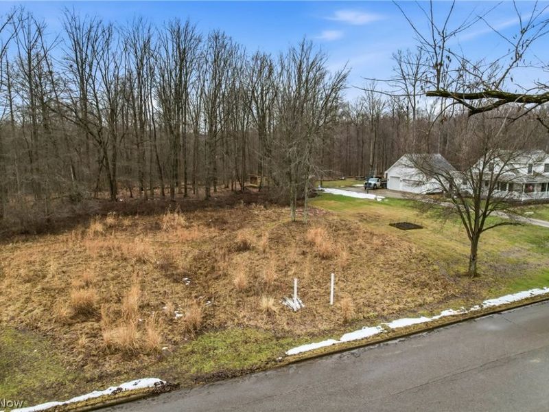 Lakeview Drive, Hubbard, OH 44425 Photo 2