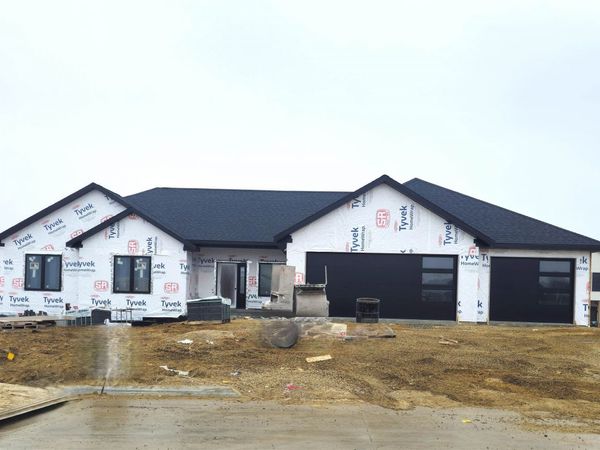 441 Gavin Circle, Peosta, IA 52068