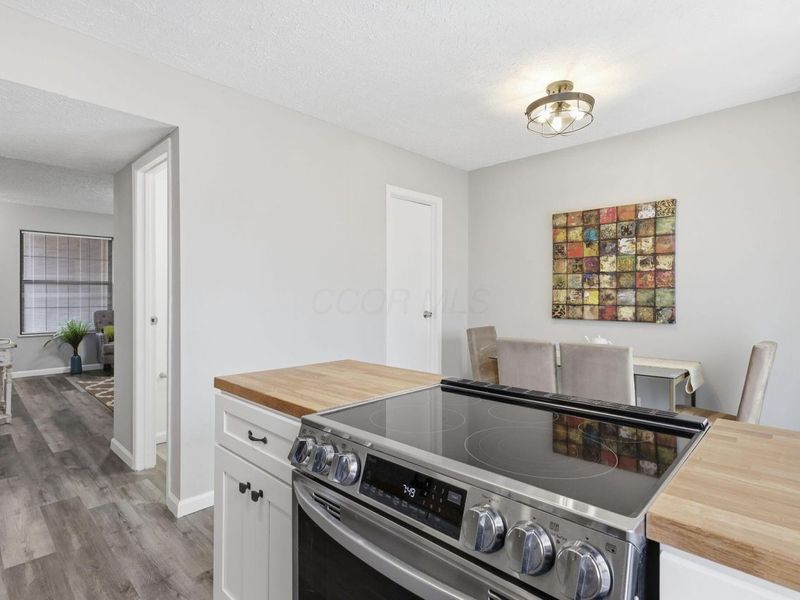 717 Alta View Court , Unit 28, Columbus, OH 43085 Photo 13