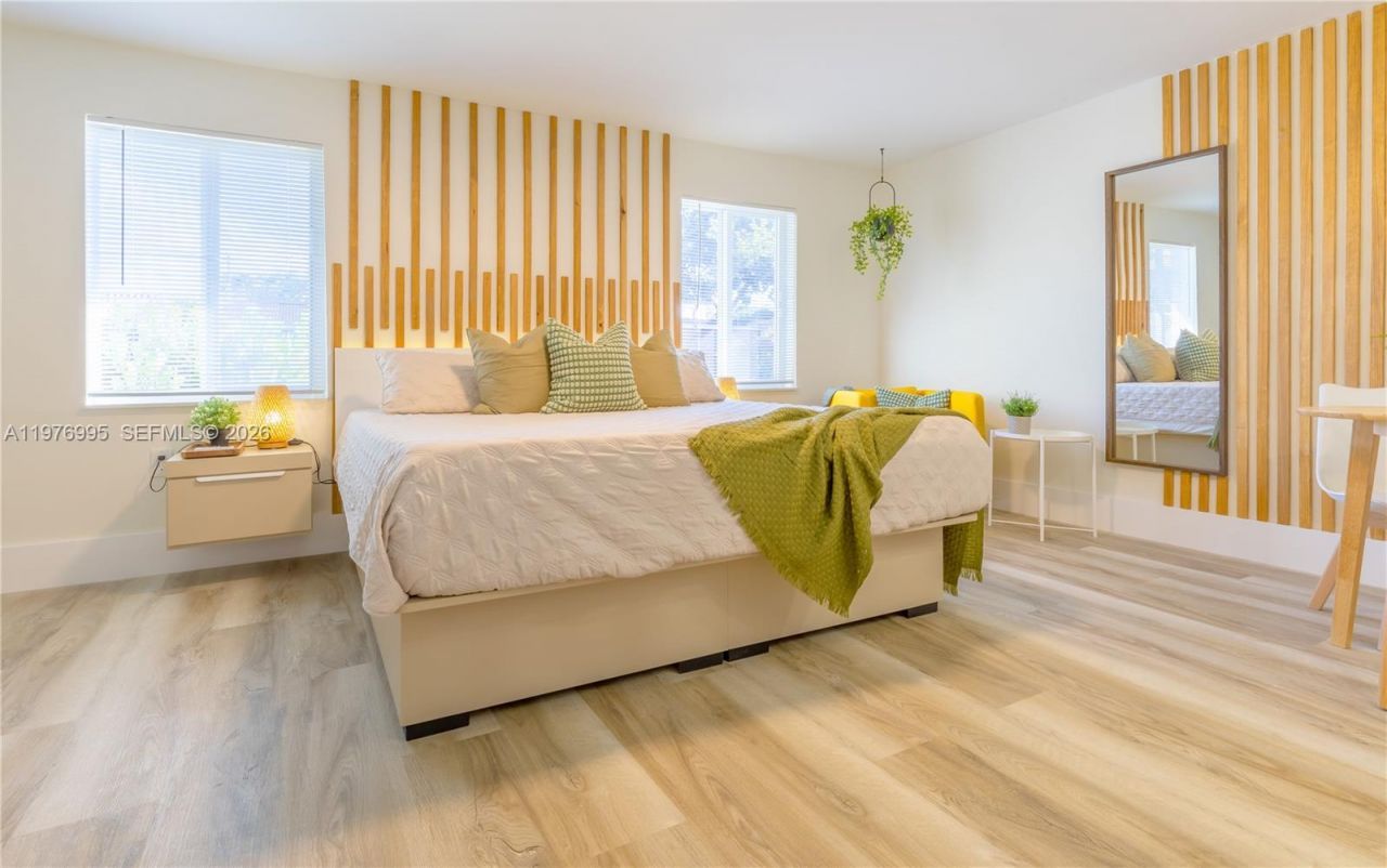 1836 NW 16th Ter , Miami, FL 33125 Photo